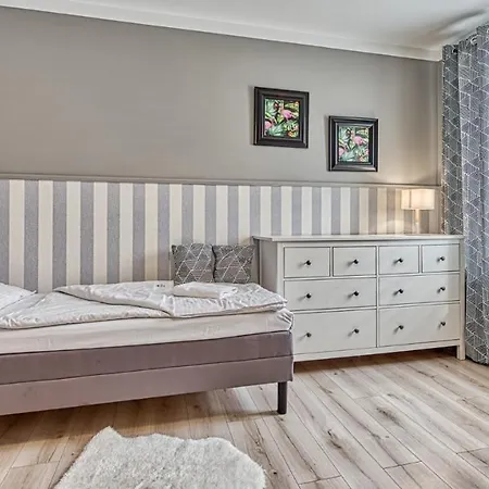 Apartament La Gondola By Royal Aparts Apartment